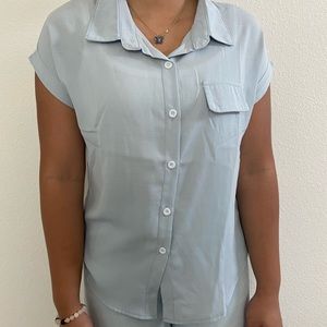 Women’s button up